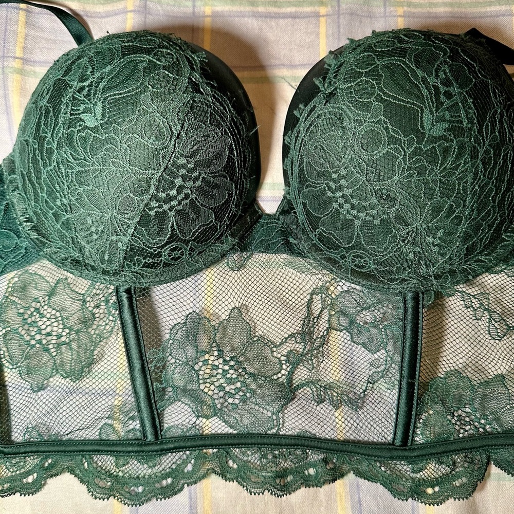 Victoria's Secret Green Lace Push-Up Bra